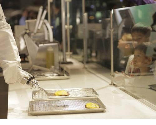 Flippy to Begin Working Full-Day Shifts at CaliBurger